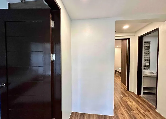 Huge 100-sqm 3br Loft Near Greenbelt Makati Apartment *
