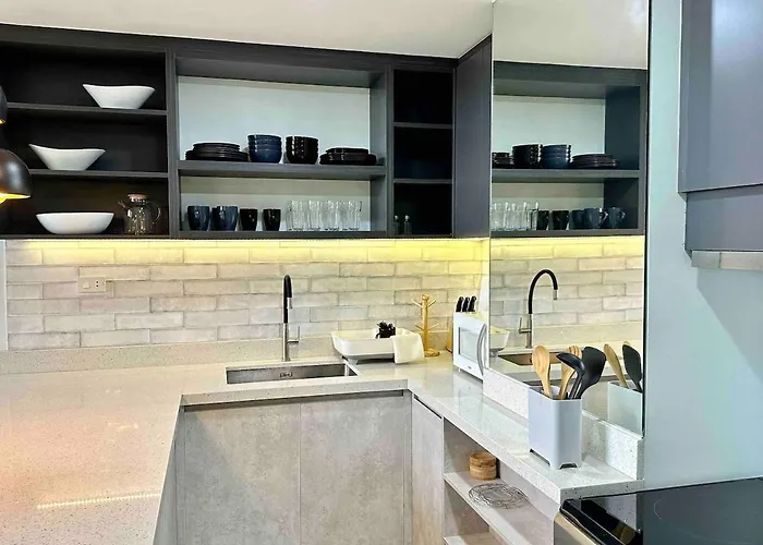 Apartment Huge 100-sqm 3br Loft Near Greenbelt Makati Manila