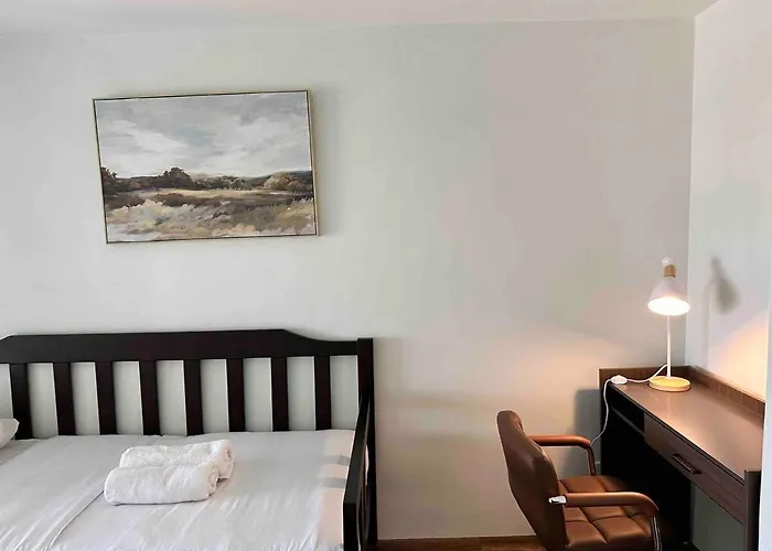 Apartment Huge 100-sqm 3br Loft Near Greenbelt Makati Manila