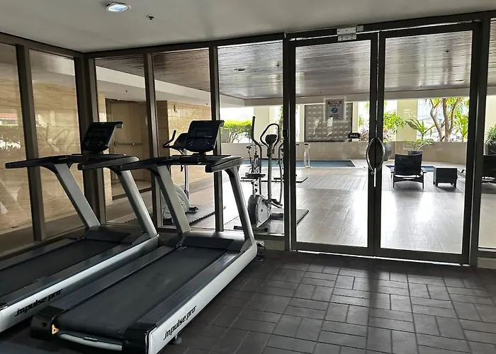 Huge 100-sqm 3br Loft Near Greenbelt Makati Apartment