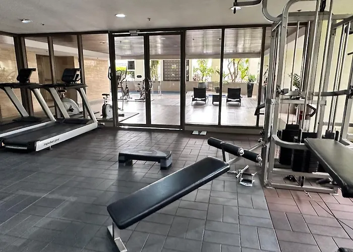 Apartment Huge 100-sqm 3br Loft Near Greenbelt Makati